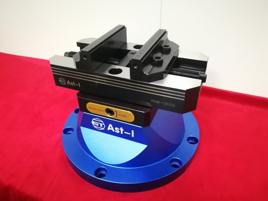 Εγχειρίδιο Ακρίβεια CNC Router Μάγγαινα Pneumatic Μάγγαινα CNC Κραματοποιημένος χάλυβας