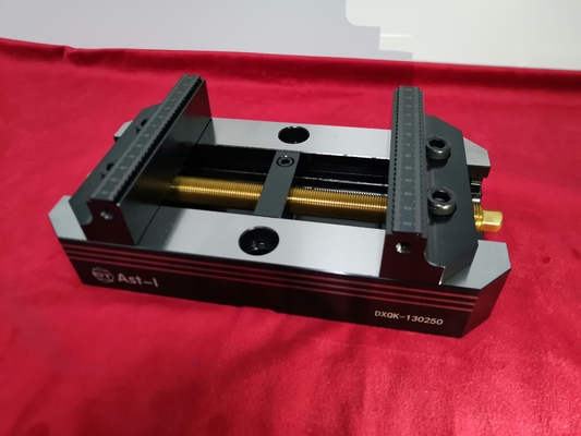 Εγχειρίδιο Ακρίβεια CNC Router Μάγγαινα Pneumatic Μάγγαινα CNC Κραματοποιημένος χάλυβας