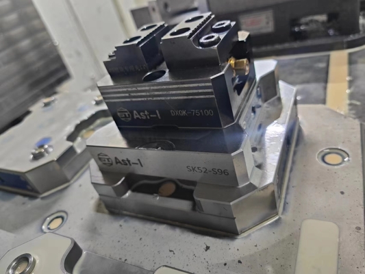 Dxq-75100 μόνη κεντραρίσματος γρήγορη ανταλλαγή μεγγενών 60Nm με τα προσαρμοσμένα σαγόνια