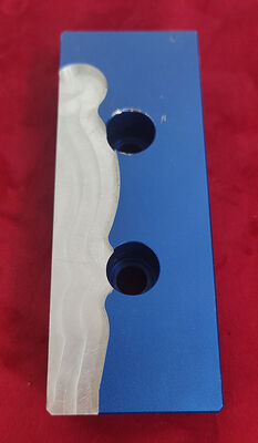 Σκληροποιημένα ατσάλινα στερεώματα άξονα με 18KN δύναμη κλειδώματος και 0,005mm επαναλαμβανόμενη ακρίβεια για CNC επεξεργασία